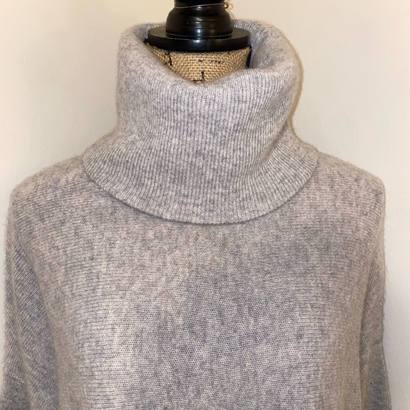 Antonio Melani 100% Cashmere Turtleneck Sweater - Picture 3 of 11